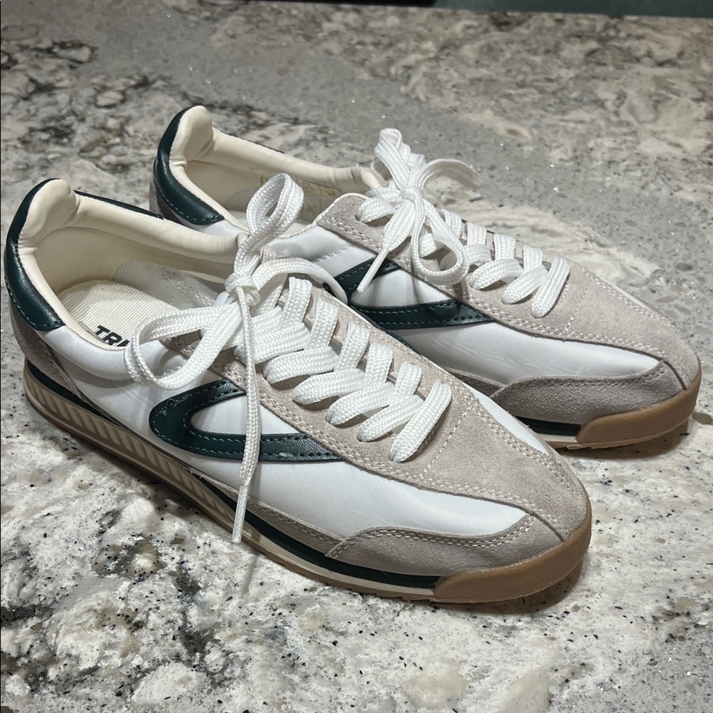 NWOB Tretorn Swedish White and Green Women's Sneakers Size 6.5